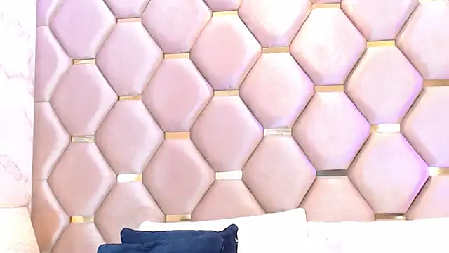 Snapshot of MelodyCarsson chatting on June 18, 12:32 pm MelodyCarsson online show from June 18, 12:32 pm