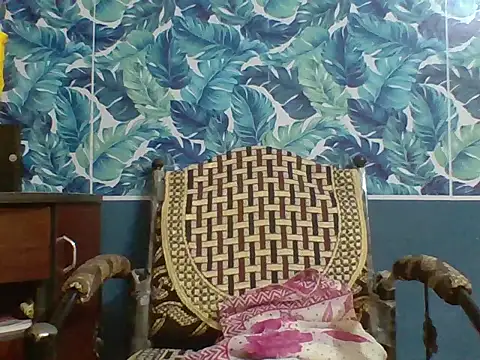 Marathi q4een01 online show from April 14, 5:01 am