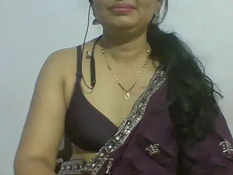 Snapshot of Marathi_q4een01 chatting on June 12, 4:32 am Marathi q4een01 online show from June 12, 4:32 am