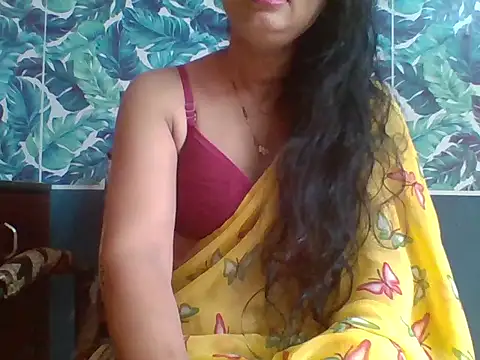 Snapshot of Marathi_q4een01 chatting on October 13, 4:03 am Marathi q4een01 online show from October 13, 4:03 am