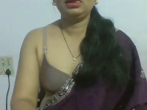 Snapshot of Marathi_q4een01 chatting on July 10, 3:50 am Marathi q4een01 online show from July 10, 3:50 am