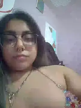 Lovelyrainn online show from November 24, 12:10 am