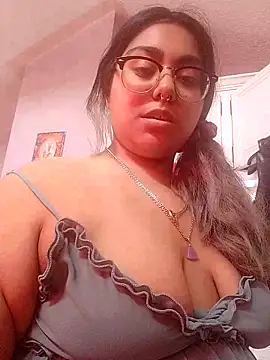 Lovelyrainn online show from November 14, 5:49 pm