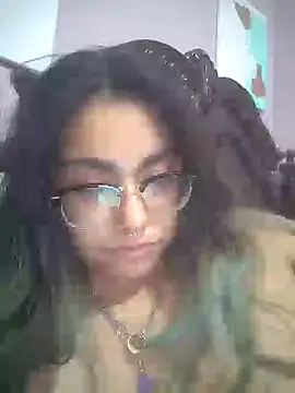 Lovelyrainn online show from November 18, 3:32 am