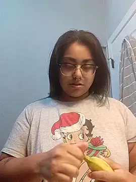 Lovelyrainn online show from November 11, 1:39 pm