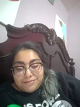 Lovelyrainn online show from November 30, 1:28 am