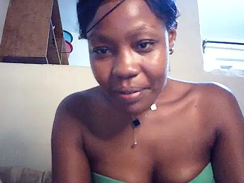 Snapshot of Secret_Wifey chatting on October 5, 3:08 am Secret Wifey online show from October 5, 3:08 am