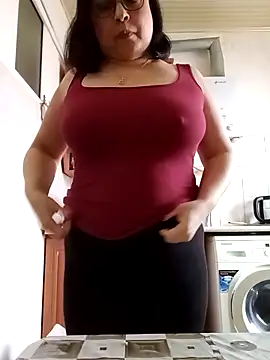 Saidka kis online show from November 15, 12:31 pm