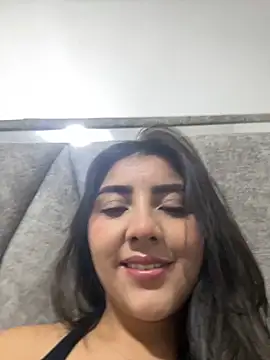 Snapshot of Lupe_19 chatting on September 12, 4:45 am Lupe 19 online show from September 12, 4:45 am
