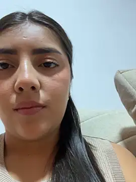 Snapshot of Lupe_19 chatting on September 20, 4:17 am Lupe 19 online show from September 20, 4:17 am