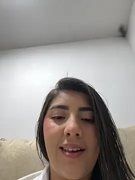Snapshot of Lupe_19 chatting on October 2, 12:03 am Lupe 19 online show from October 2, 12:03 am