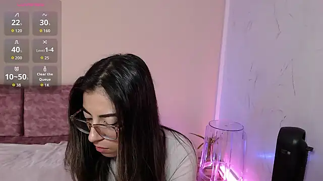 Snapshot of Susanahendrix chatting on February 3, 3:39 pm Susanahendrix online show from February 3, 3:39 pm