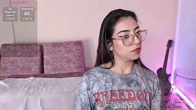 Snapshot of Susanahendrix chatting on February 12, 6:18 pm Susanahendrix online show from February 12, 6:18 pm