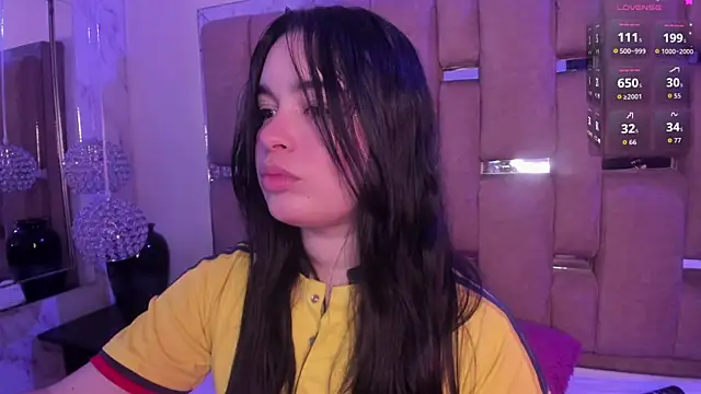 KateLee online show from April 10, 5:36 am