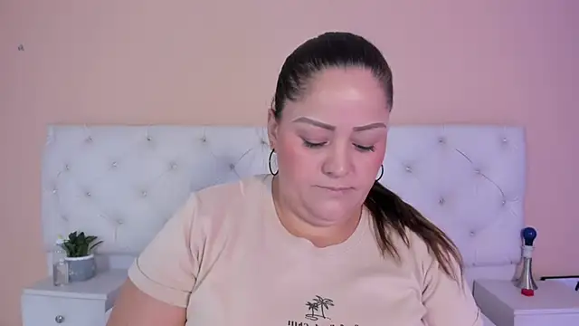 katte landerr online show from December 2, 1:24 pm