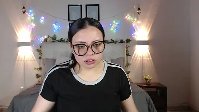 Megan 05  online show from March 29, 7:04 pm