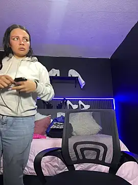 Megan 05  online show from May 25, 7:34 pm