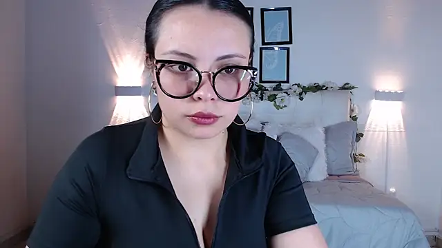 Megan 05  online show from October 18, 7:05 pm