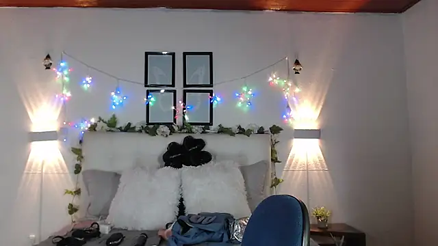 Megan 05  online show from April 12, 2:20 pm