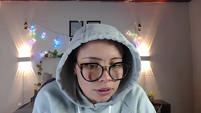 Megan 05  online show from May 2, 6:57 pm