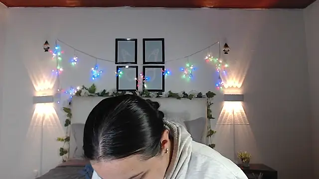 Megan 05  online show from April 13, 6:56 pm