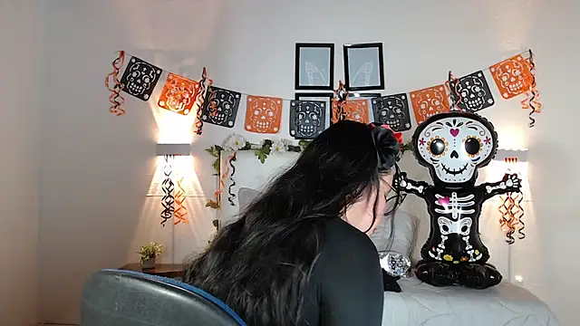 Megan 05  online show from November 1, 6:02 pm