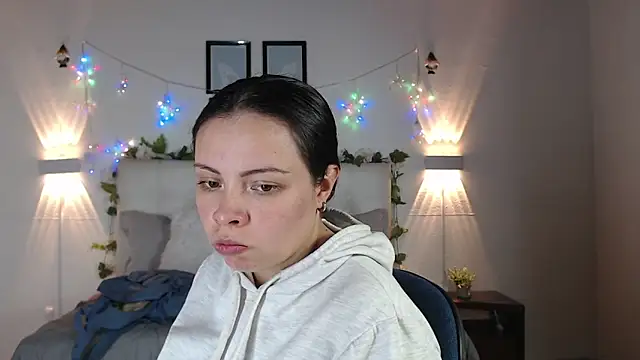 Megan 05  online show from March 20, 6:53 pm