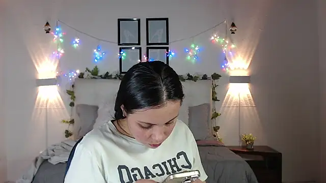 Megan 05  online show from March 16, 6:32 pm