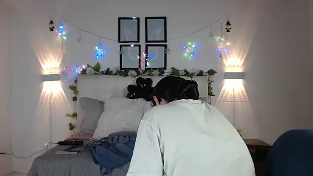 Megan 05  online show from February 9, 5:55 pm