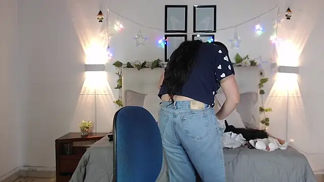 Megan 05  online show from March 10, 6:34 pm