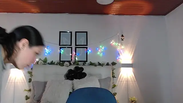 Megan 05  online show from April 10, 6:48 pm