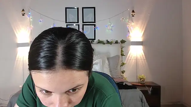 Megan 05  online show from April 8, 6:20 pm