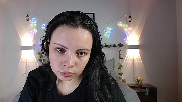 Megan 05  online show from May 8, 7:17 pm