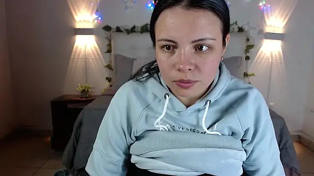 Megan 05  online show from February 7, 6:27 pm