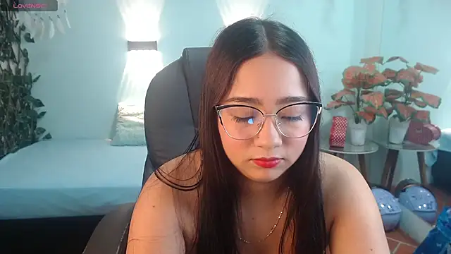 tinisweet online show from April 30, 6:59 pm