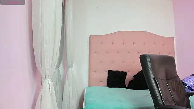 tinisweet online show from December 20, 1:47 pm