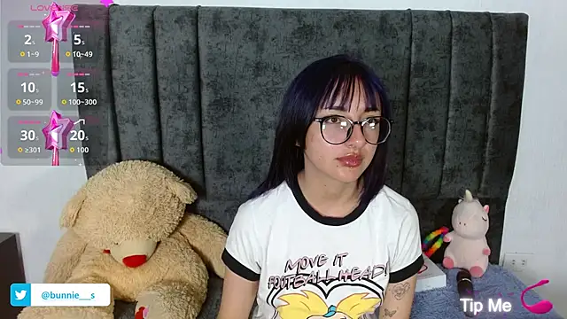 Snapshot of Littlee_Bunny_ chatting on October 2, 10:40 am Littlee Bunny online show from October 2, 10:40 am