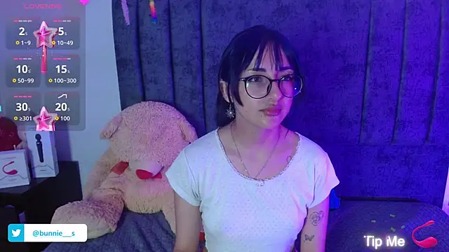 Snapshot of Littlee_Bunny_ chatting on October 9, 10:38 am Littlee Bunny online show from October 9, 10:38 am