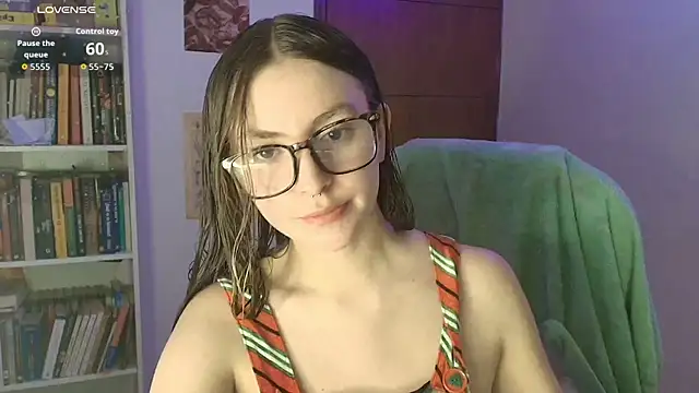 velvet  moon online show from March 9, 2:37 am