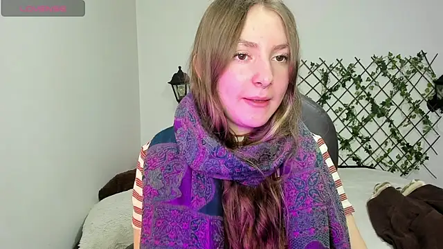 velvet  moon online show from February 12, 10:53 pm