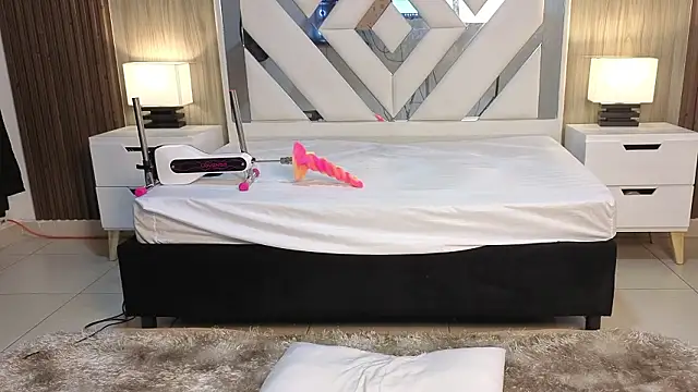 Lisa sweetas online show from February 28, 1:16 am