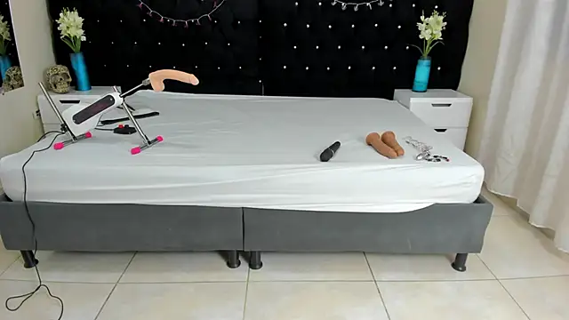 Lisa sweetas online show from October 22, 7:35 pm