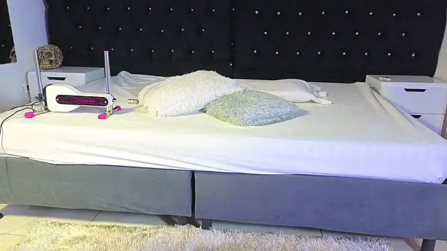 Lisa sweetas online show from March 19, 2:55 am