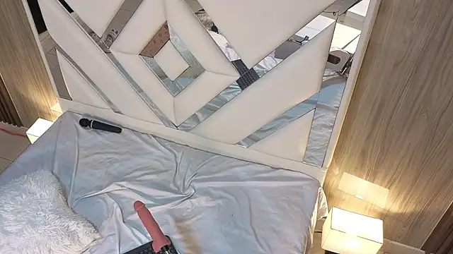 Lisa sweetas online show from February 7, 1:46 am