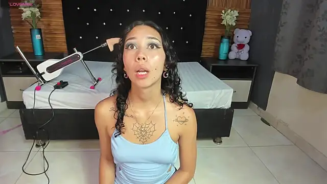 Lisa sweetas online show from November 29, 2:23 am