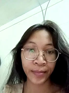Minhthu44 online show from March 13, 8:25 pm