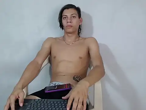 Snapshot of masterbrave420 chatting on November 8, 8:34 pm masterbrave420 online show from November 8, 8:34 pm