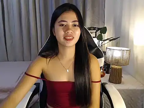 Snapshot of pinay_sharmelyn chatting on January 13, 1:48 pm pinay sharmelyn online show from January 13, 1:48 pm