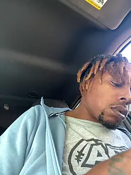 Snapshot of BigMfLuther chatting on December 15, 4:24 pm BigMfLuther online show from December 15, 4:24 pm