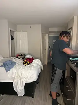 BigMfLuther online show from December 22, 5:18 am